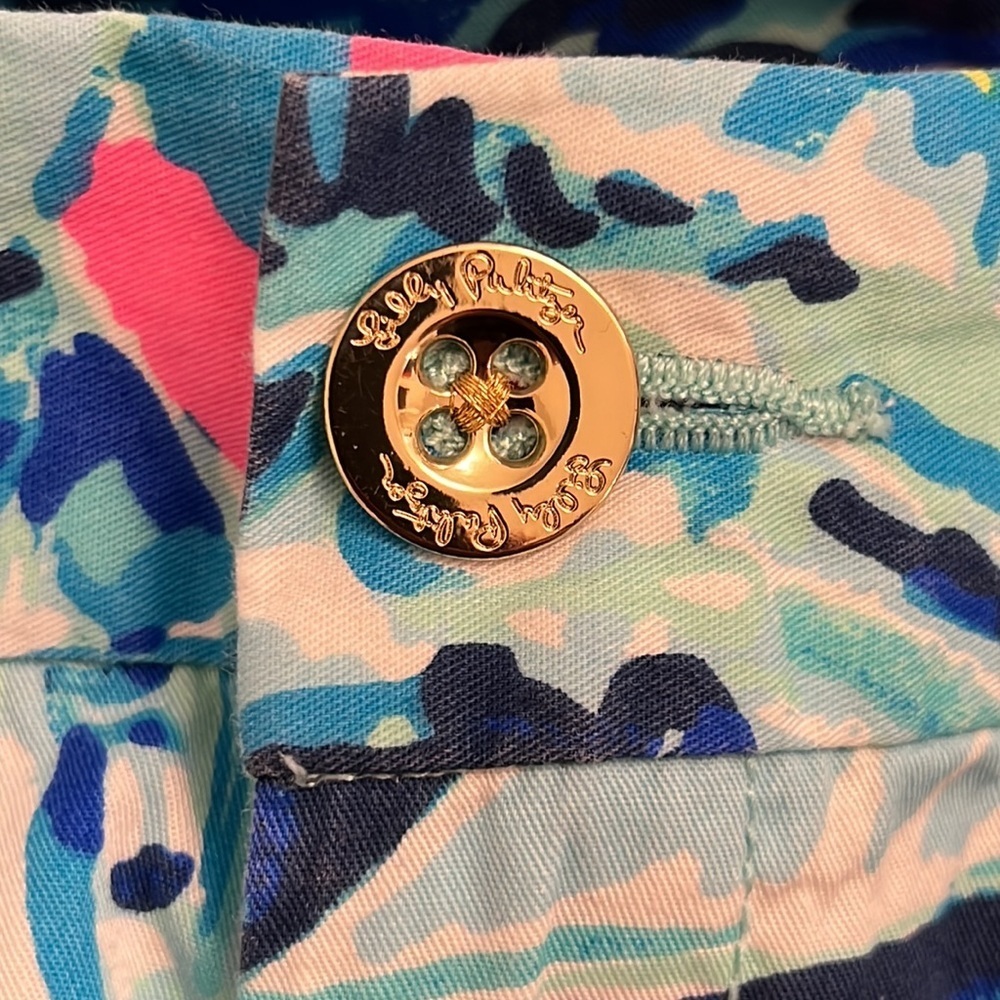Lilly Pulitzer ladies shorts - Picture 7 of 7